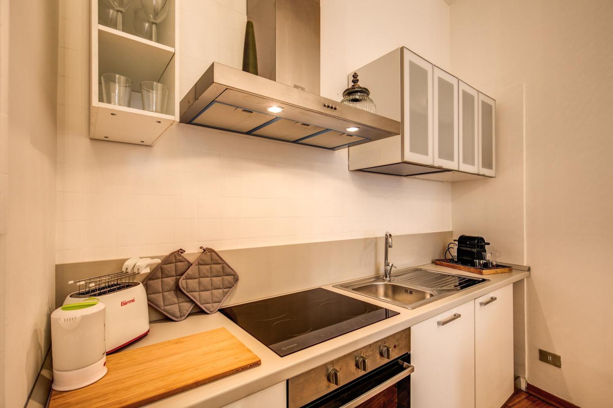 Elegant Apartment Behind The Colosseum Rzym Zewnętrze zdjęcie