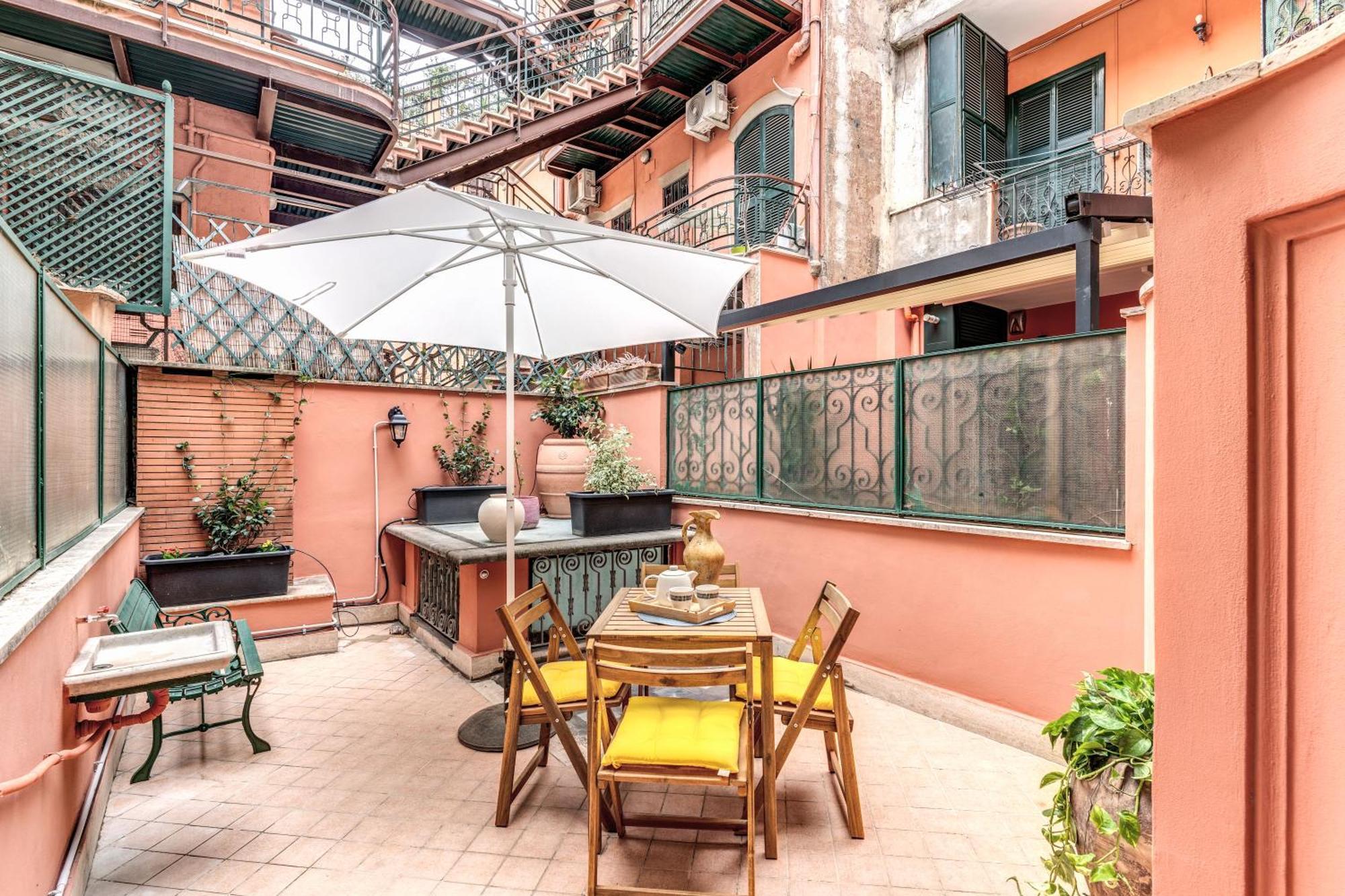 Elegant Apartment Behind The Colosseum Rzym Zewnętrze zdjęcie