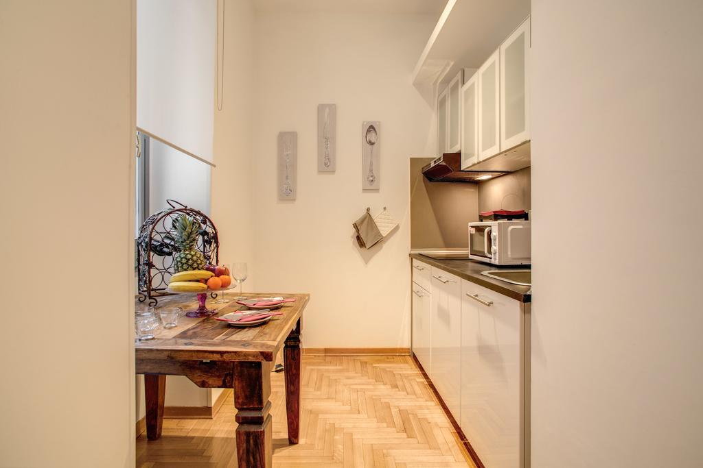 Elegant Apartment Behind The Colosseum Rzym Zewnętrze zdjęcie