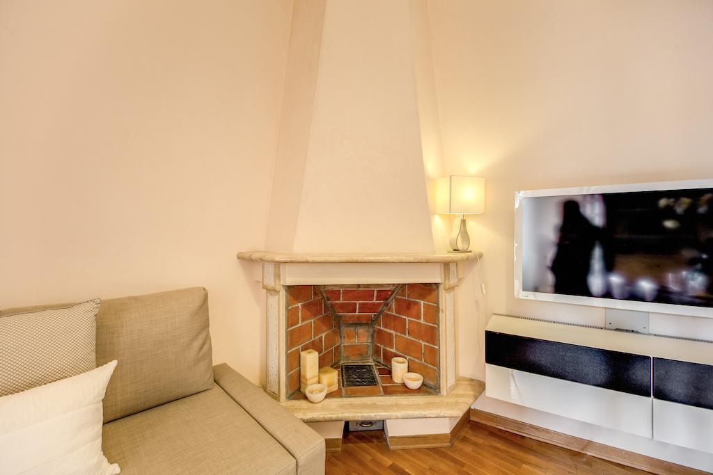 Elegant Apartment Behind The Colosseum Rzym Zewnętrze zdjęcie