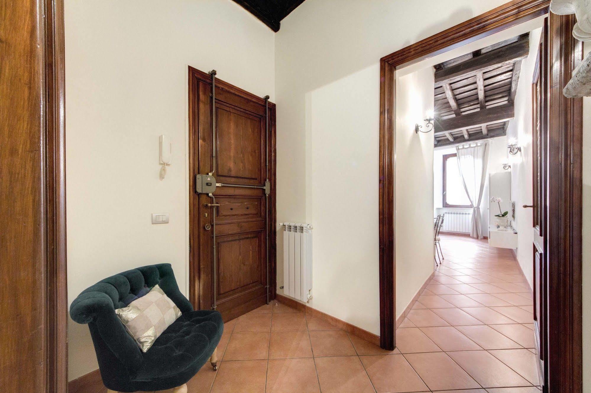 Elegant Apartment Behind The Colosseum Rzym Zewnętrze zdjęcie