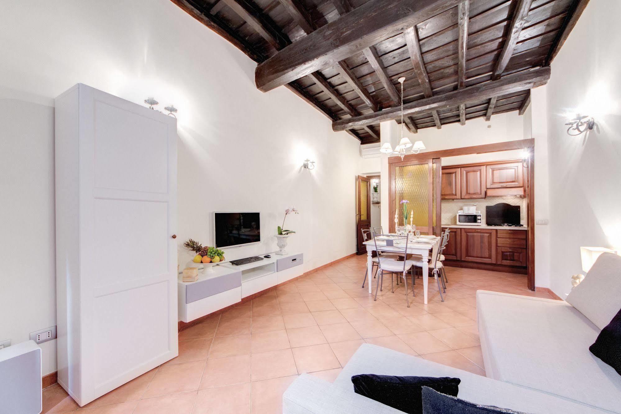 Elegant Apartment Behind The Colosseum Rzym Zewnętrze zdjęcie