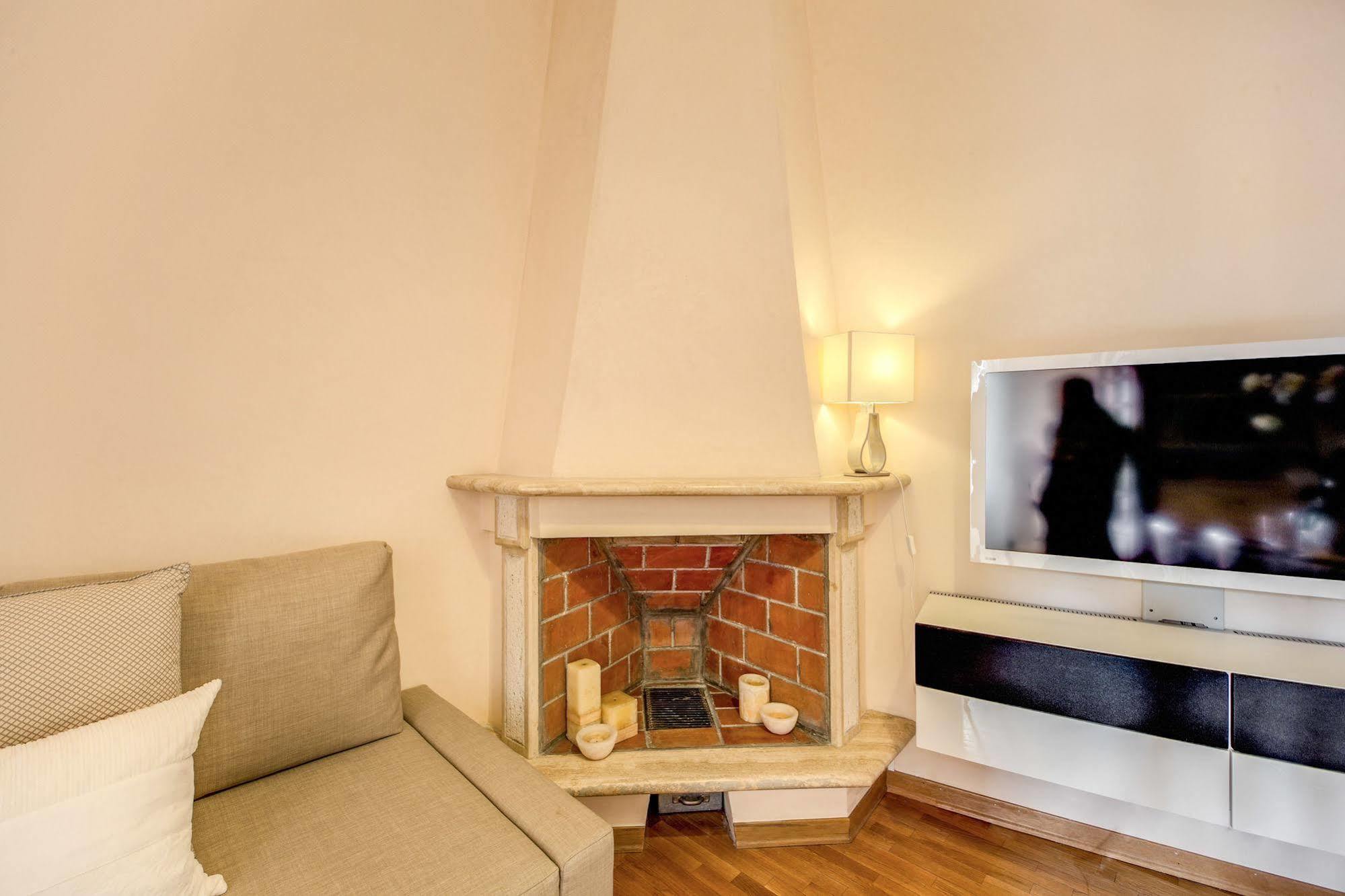 Elegant Apartment Behind The Colosseum Rzym Zewnętrze zdjęcie